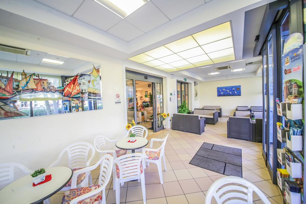 Hotel Santa Martina Villamarina Eksteriør bilde