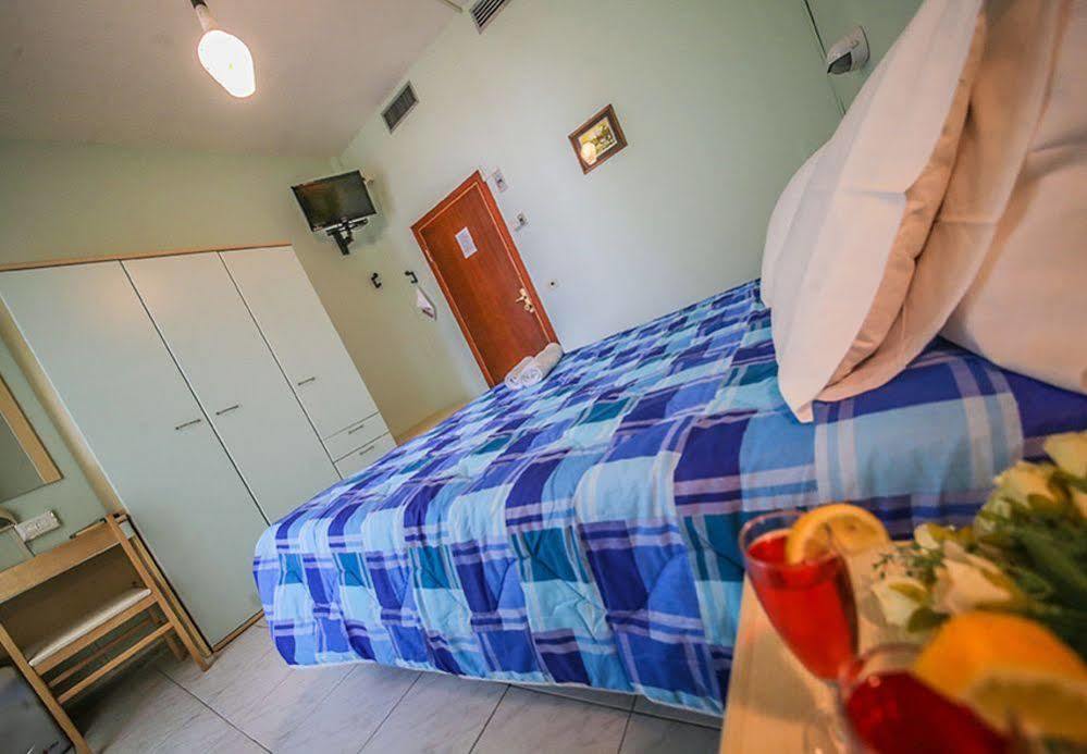 Hotel Santa Martina Villamarina Eksteriør bilde